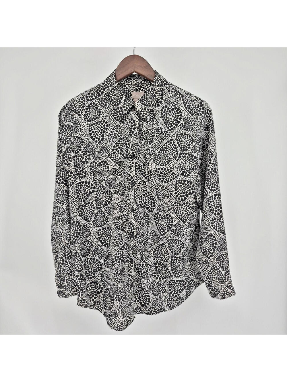 Chico's Women Heart Print Long Sleeve Button-Up Shirt Black White Size 1  U.S. 8